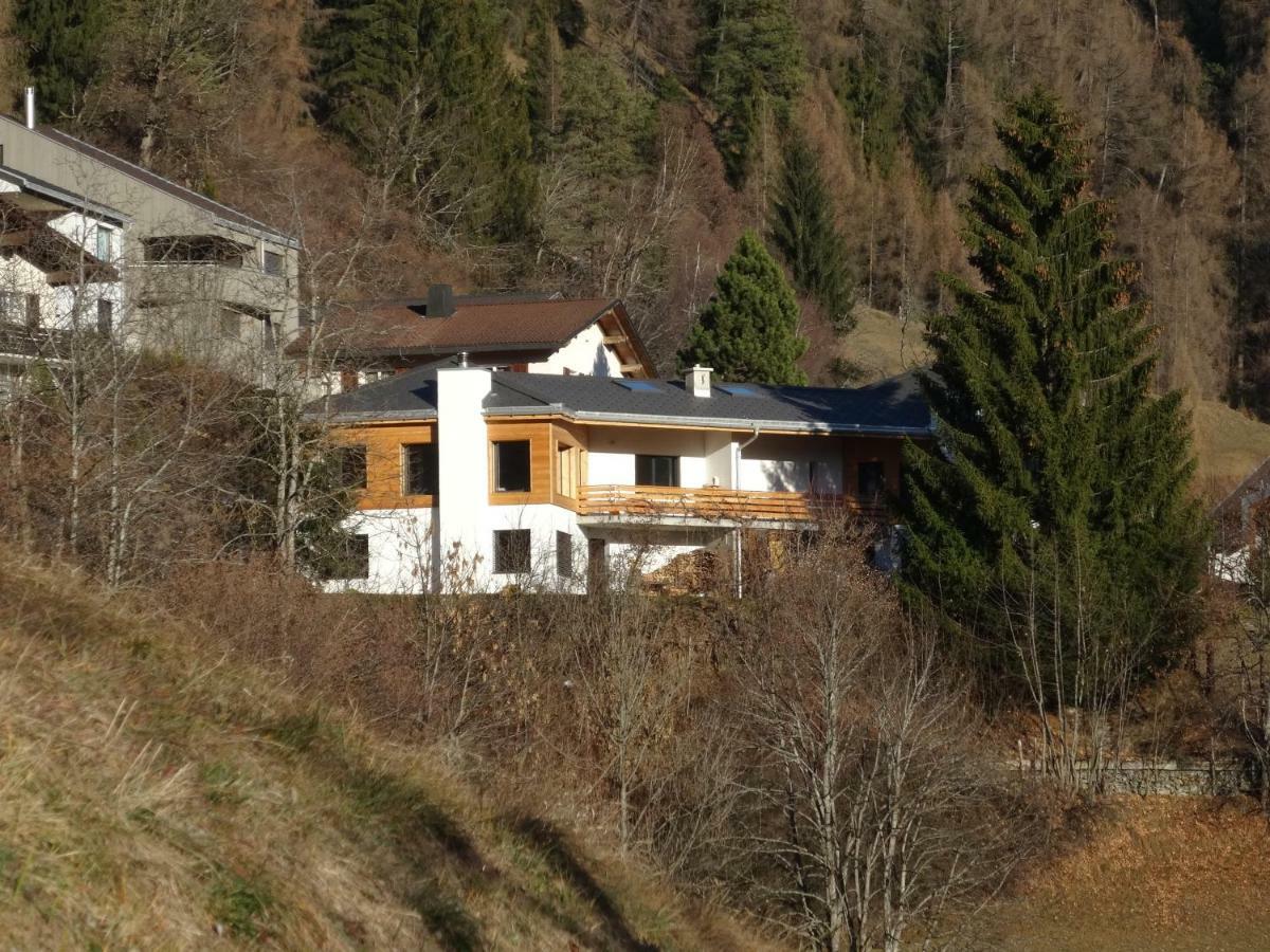 Mira Selva Villa Trin Luaran gambar